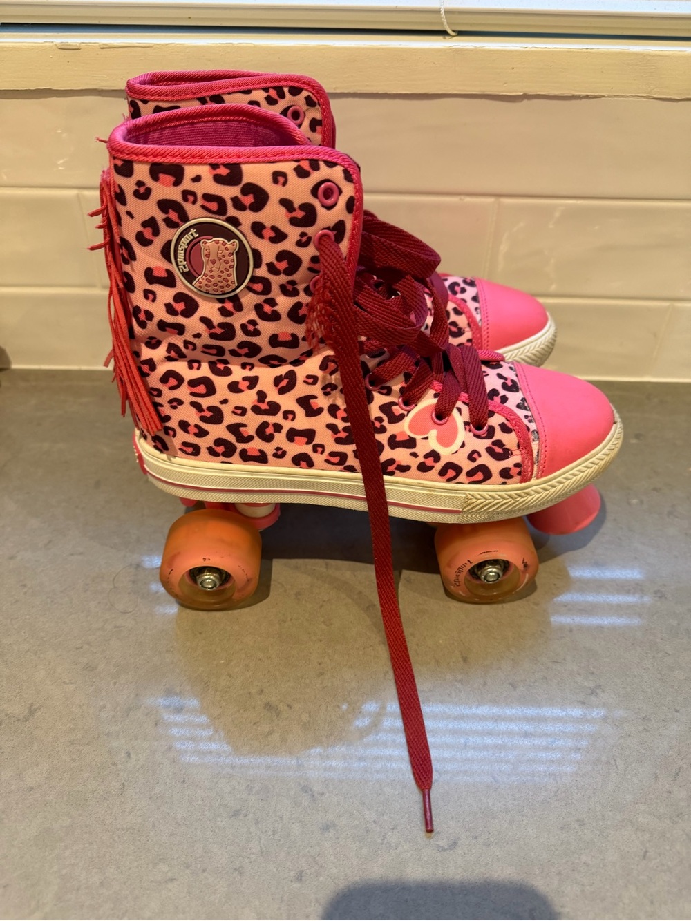 2pm Pink Leopard Roller Skate Sneakers - youth size 5-6 (ladies 6.5-7.5)